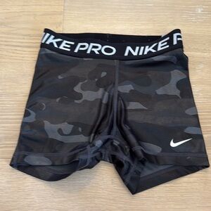 Nike Pro Black and Camo Shorts xxs 2 pairs
